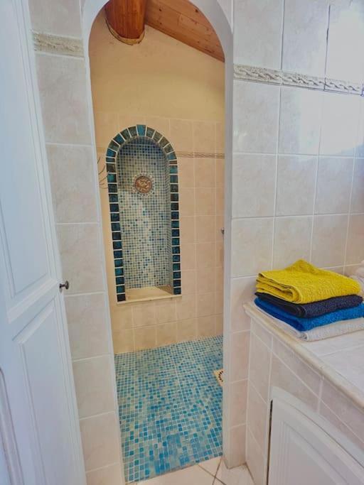 Appartement Proche Aeroport Marseille Marignane - Studio Confortable - Logement Ideal - Hebergement Tout Equipe Rognac Eksteriør bilde