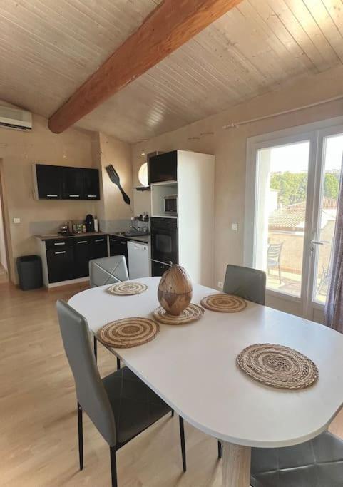 Appartement Proche Aeroport Marseille Marignane - Studio Confortable - Logement Ideal - Hebergement Tout Equipe Rognac Eksteriør bilde