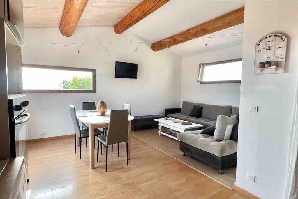 Appartement Proche Aeroport Marseille Marignane - Studio Confortable - Logement Ideal - Hebergement Tout Equipe Rognac Eksteriør bilde
