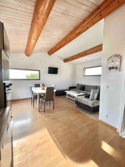 Appartement Proche Aeroport Marseille Marignane - Studio Confortable - Logement Ideal - Hebergement Tout Equipe Rognac Eksteriør bilde