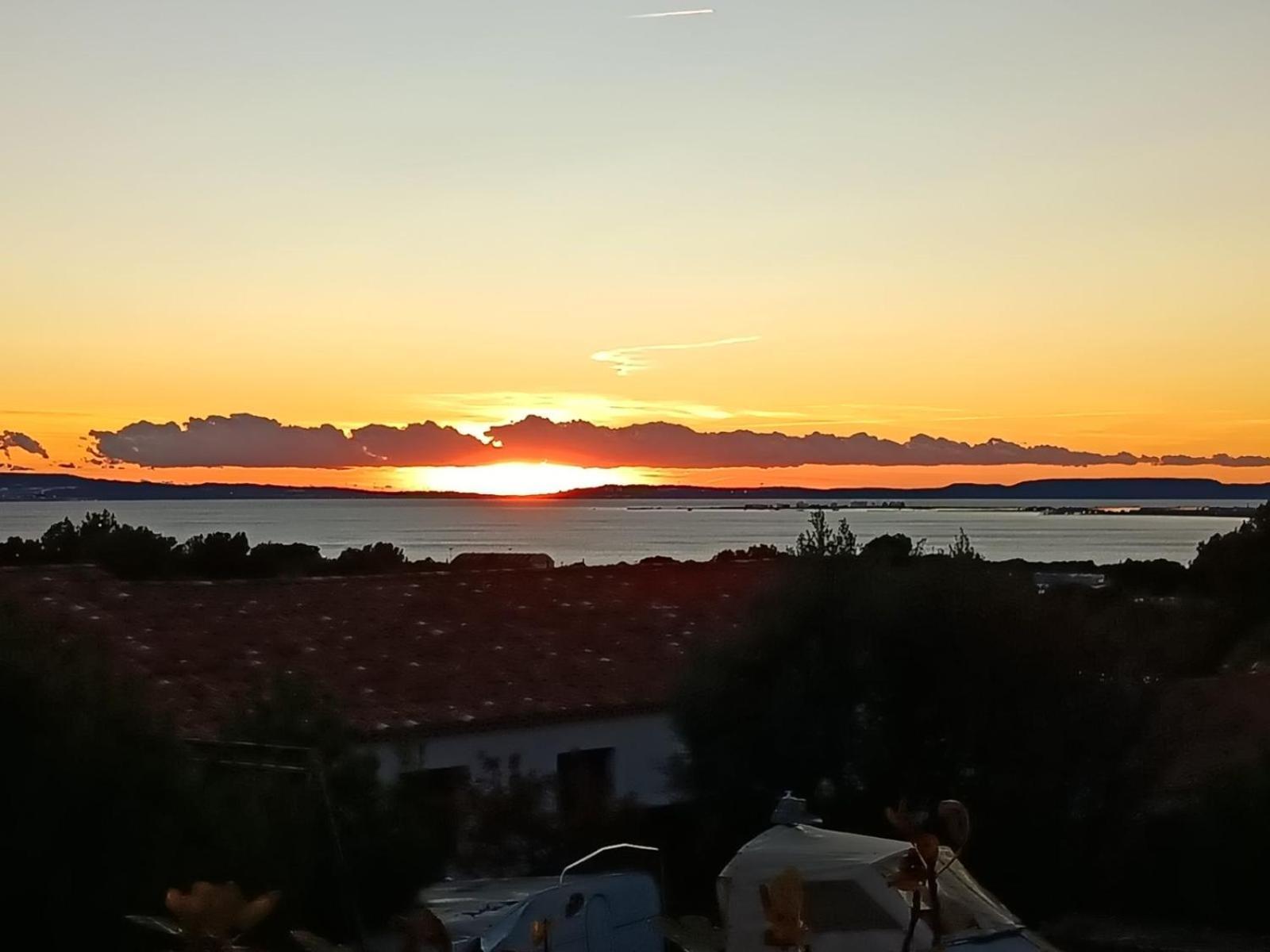 Appartement Proche Aeroport Marseille Marignane - Studio Confortable - Logement Ideal - Hebergement Tout Equipe Rognac Eksteriør bilde