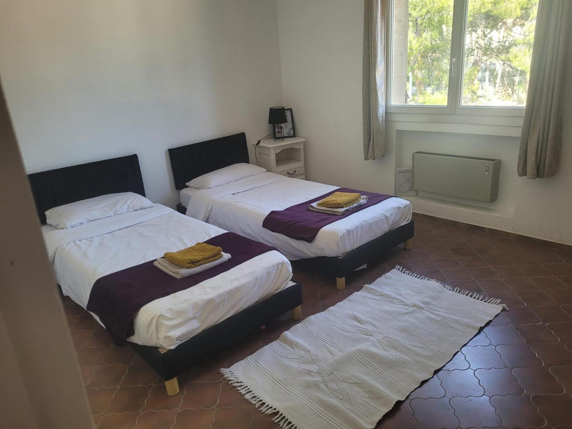 Appartement Proche Aeroport Marseille Marignane - Studio Confortable - Logement Ideal - Hebergement Tout Equipe Rognac Eksteriør bilde